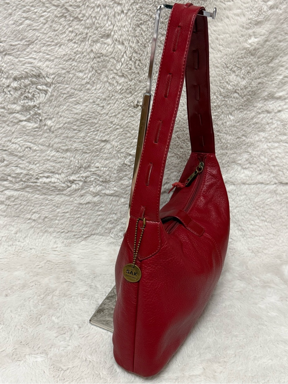 The Sak Red Vintage Leather Hobo Bag - Picture 6 of 15